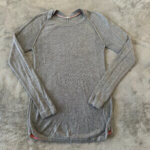 Lululemon Gray Lightweight Long Sleeve Sweater Thumbholes Women's 4/6 Small*